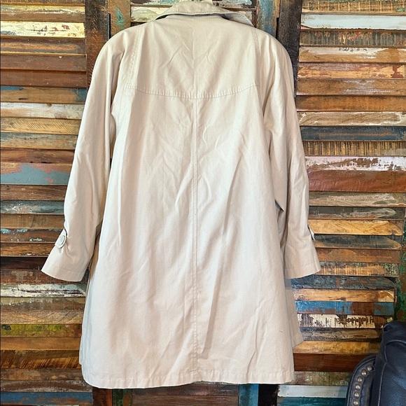 CLEAR OUT!! London Fog Trench Beige With Liner 10R - Picture 7 of 10